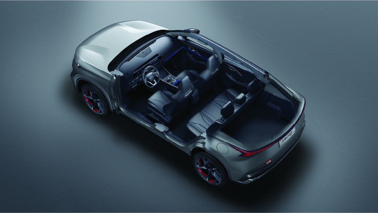 Khoang nội thất rộng rãi, đáp ứng thoải mái cho 5 người lớn